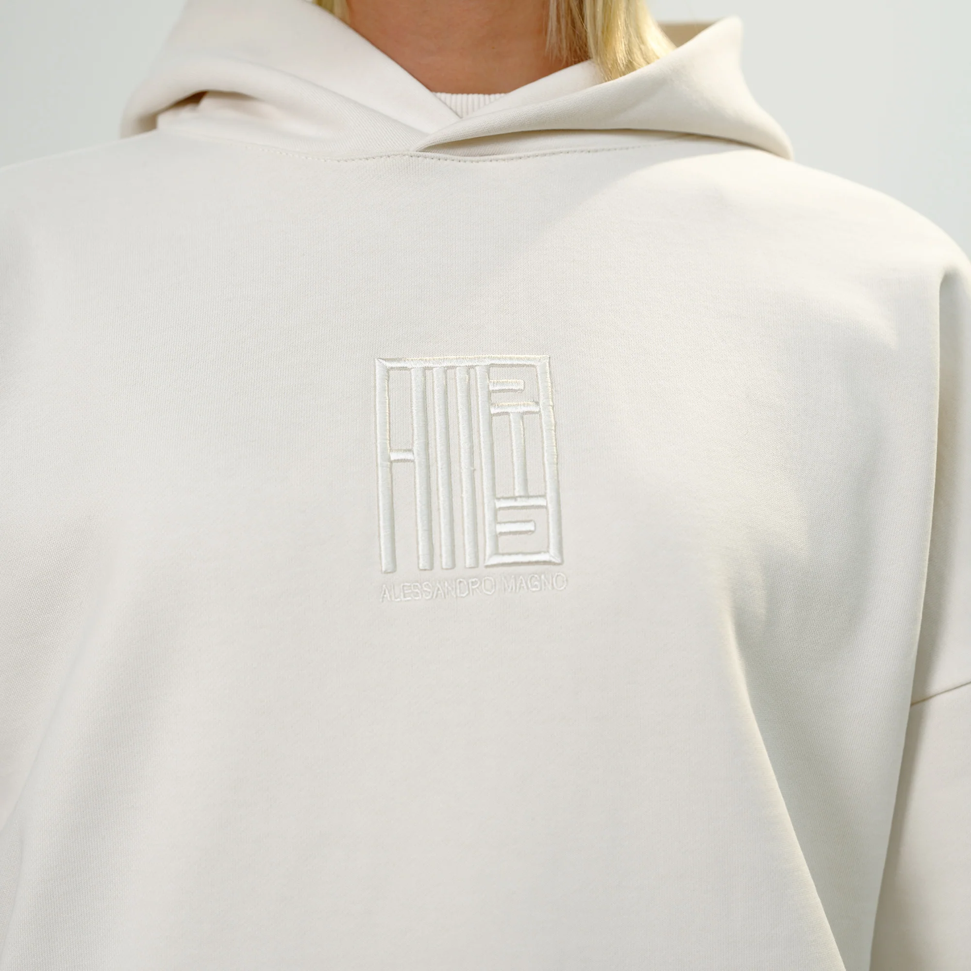 CORE 2.0 HOODIE OFF WHITE (WOMAN) - Image 2