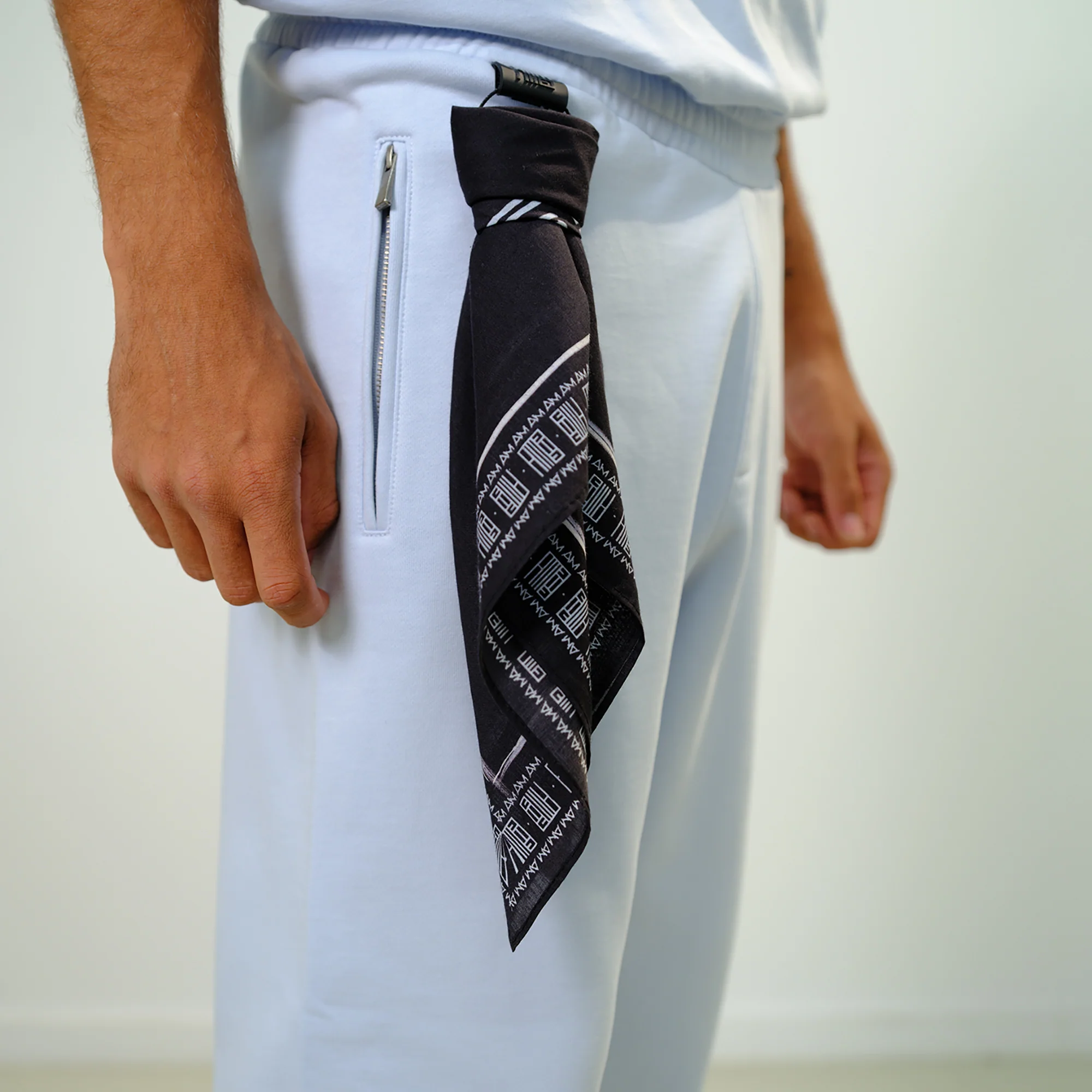 CORE 2.0 JOGGER LIGHT BLUE - Image 4