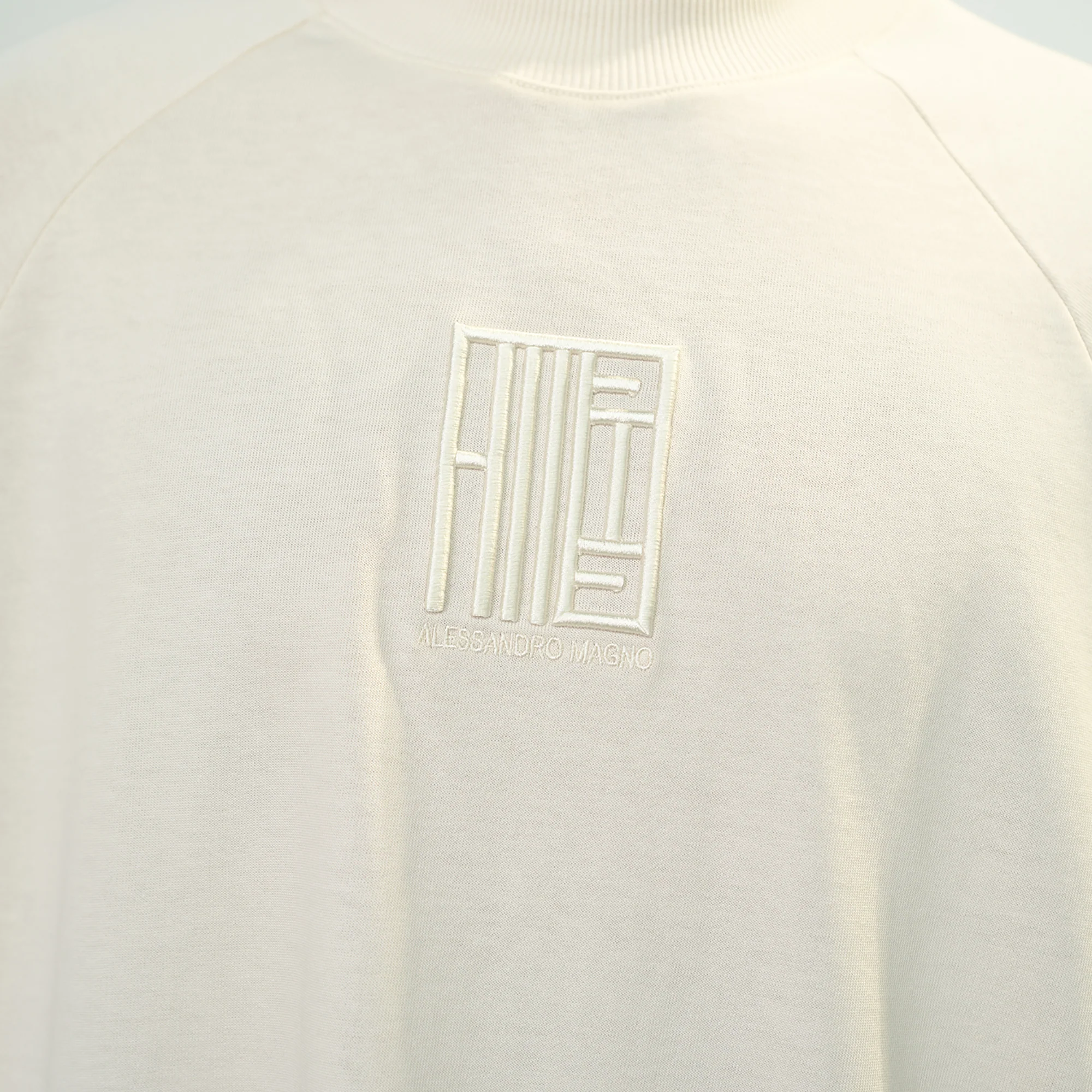 CORE 2.0 T-SHIRT OFF WHITE - Image 2