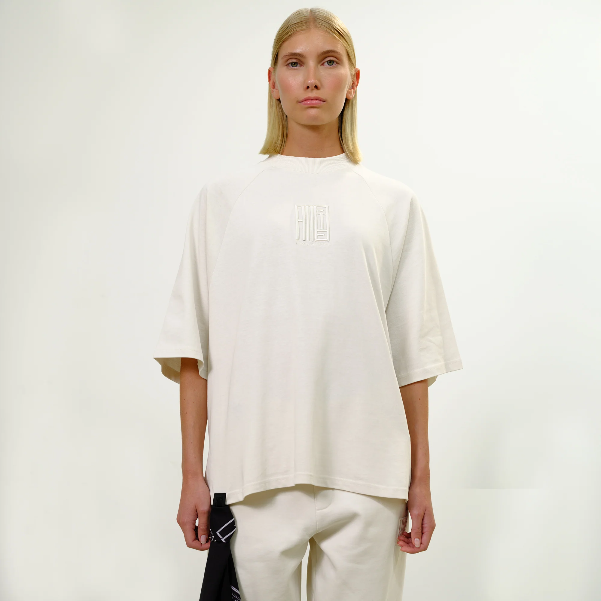 CORE 2.0 T-SHIRT OFF WHITE (WOMAN)