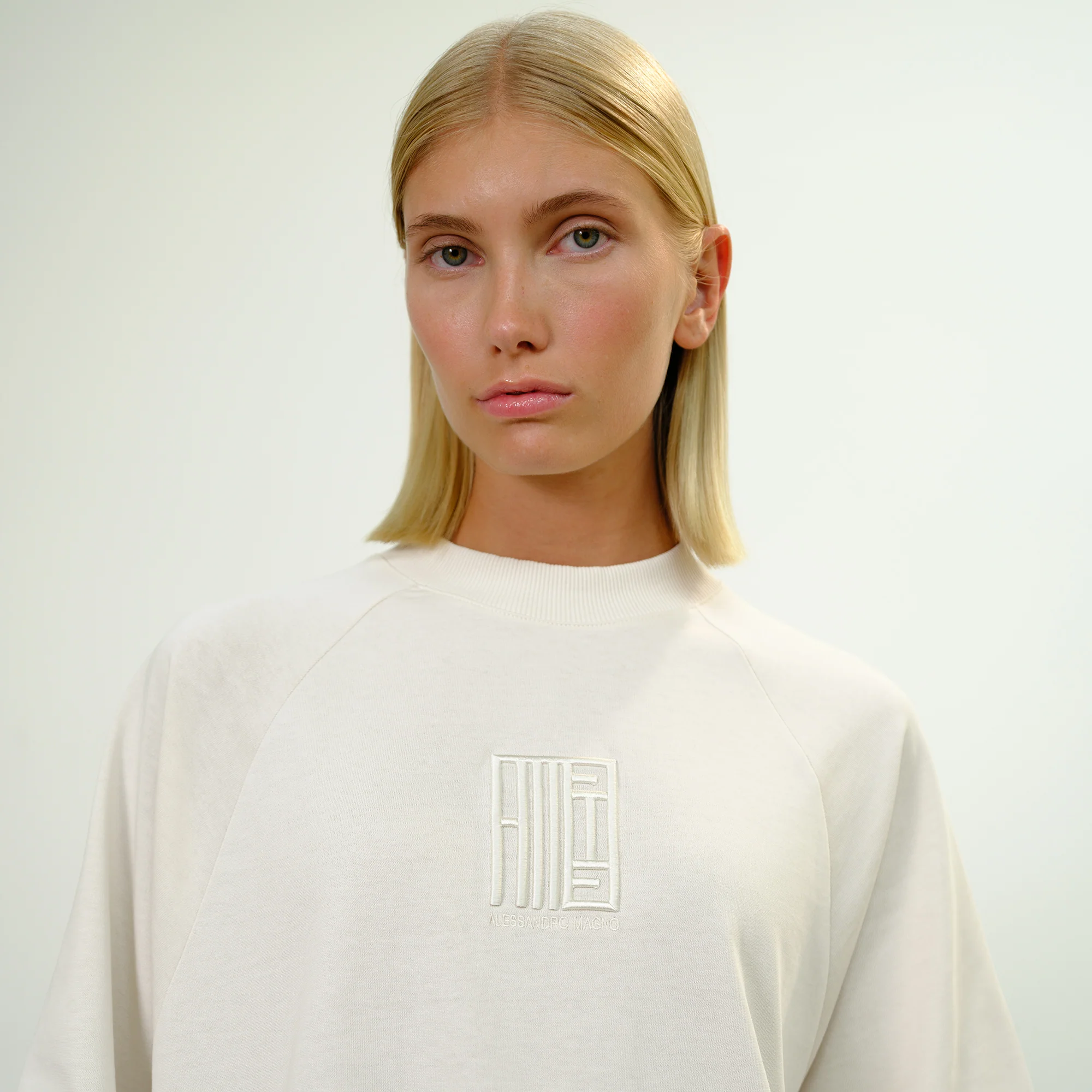 CORE 2.0 T-SHIRT OFF WHITE (WOMAN) - Image 2