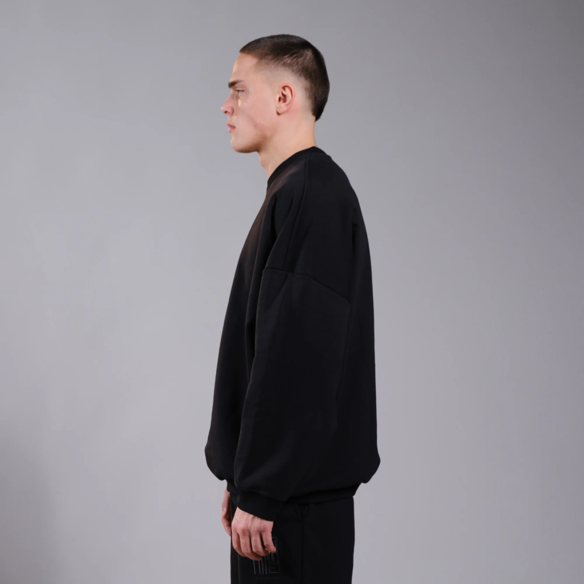 CORE SWEATER BLACK - Image 3