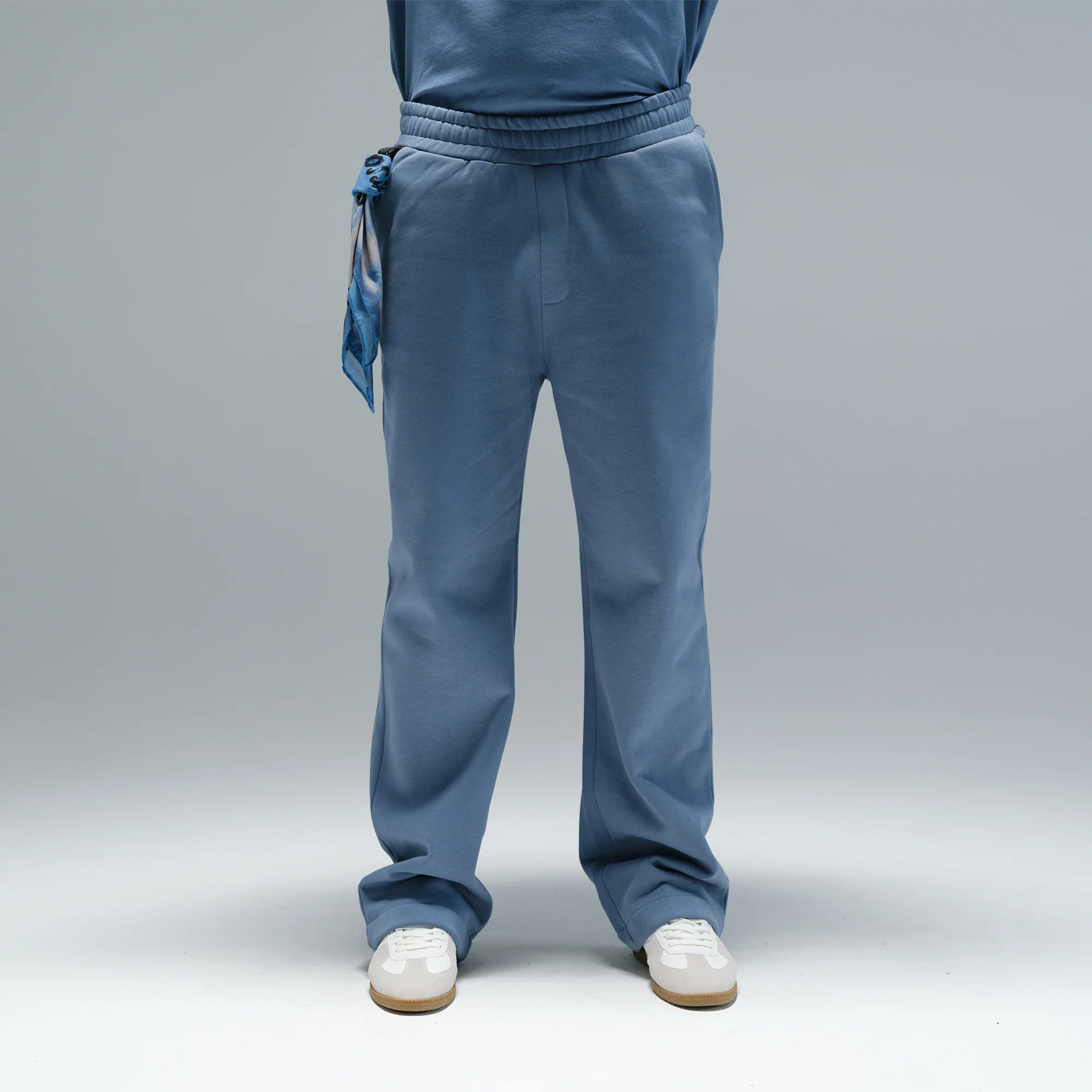 ESSENTIALS JOGGER BLUE MIRRAGE
